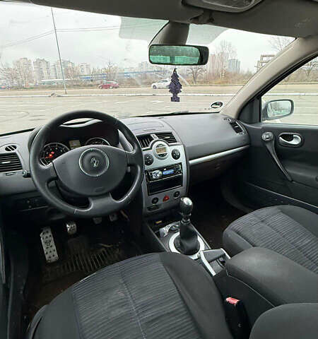 Серый Рено Меган, объемом двигателя 1.9 л и пробегом 342 тыс. км за 2100 $, фото 8 на Automoto.ua