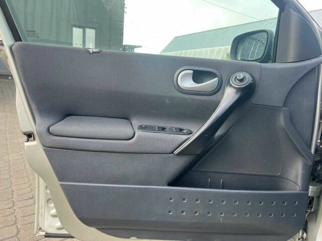 Серый Рено Меган, объемом двигателя 1.5 л и пробегом 342 тыс. км за 4690 $, фото 14 на Automoto.ua