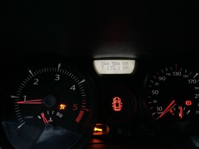 Серый Рено Меган, объемом двигателя 1.5 л и пробегом 345 тыс. км за 5300 $, фото 7 на Automoto.ua