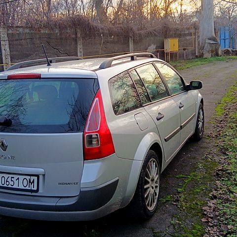 Сірий Рено Меган, об'ємом двигуна 2 л та пробігом 290 тис. км за 4500 $, фото 2 на Automoto.ua