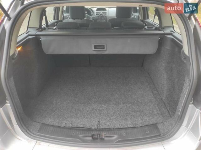 Серый Рено Меган, объемом двигателя 1.6 л и пробегом 206 тыс. км за 5390 $, фото 18 на Automoto.ua