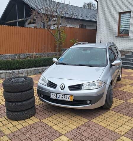 Сірий Рено Меган, об'ємом двигуна 1.6 л та пробігом 74 тис. км за 6800 $, фото 1 на Automoto.ua