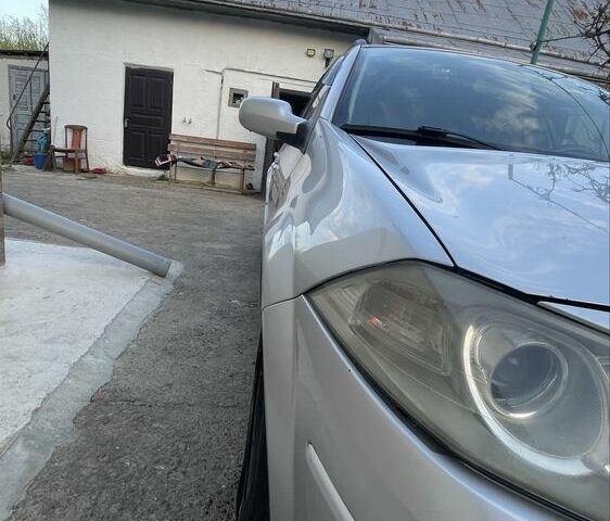 Сірий Рено Меган, об'ємом двигуна 1.5 л та пробігом 400 тис. км за 4300 $, фото 1 на Automoto.ua