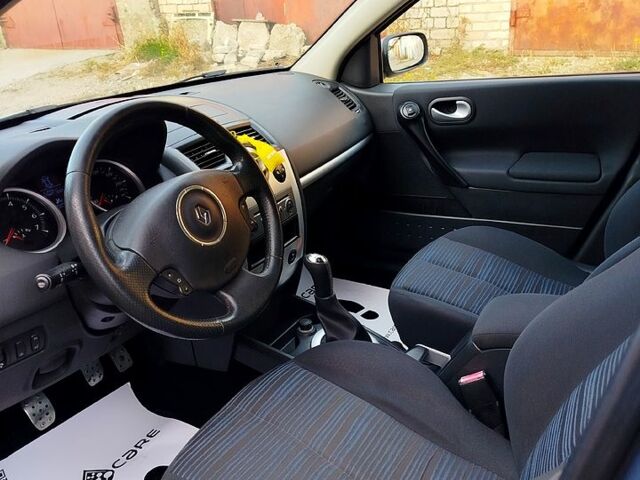Сірий Рено Меган, об'ємом двигуна 1.6 л та пробігом 223 тис. км за 6200 $, фото 9 на Automoto.ua