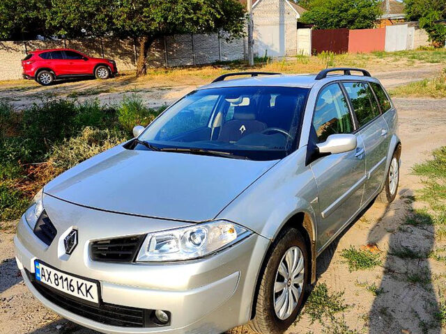 Рено Меган 2007 в Харькове на Automoto.ua Серый Рено Меган, объемом двигателя 1.6 л и пробегом 225 тыс. км за 5350 $, фото 1 на Automoto.ua