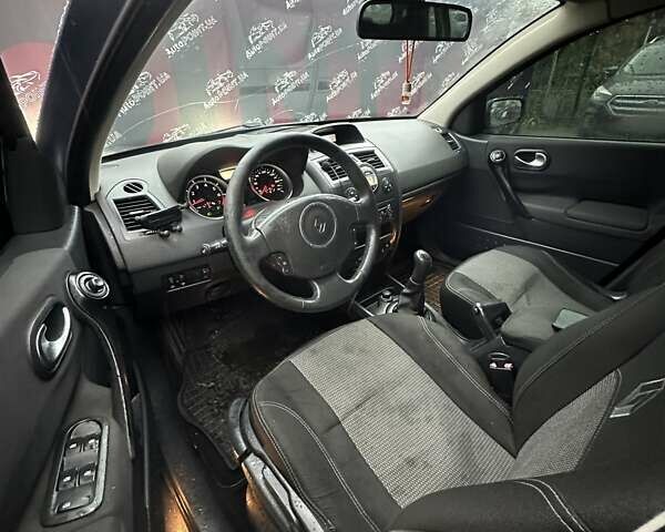 Серый Рено Меган, объемом двигателя 1.6 л и пробегом 248 тыс. км за 5500 $, фото 19 на Automoto.ua