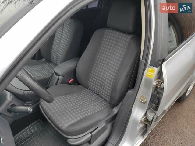 Серый Рено Меган, объемом двигателя 1.6 л и пробегом 199 тыс. км за 5490 $, фото 11 на Automoto.ua