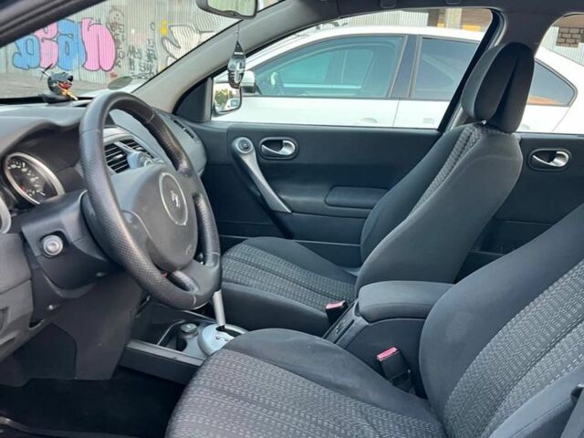 Сірий Рено Меган, об'ємом двигуна 1.9 л та пробігом 317 тис. км за 4900 $, фото 6 на Automoto.ua