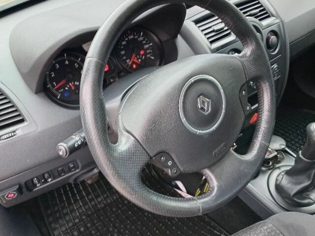 Сірий Рено Меган, об'ємом двигуна 1 л та пробігом 220 тис. км за 5500 $, фото 8 на Automoto.ua