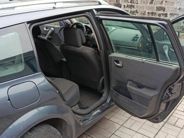 Серый Рено Меган, объемом двигателя 1.6 л и пробегом 400 тыс. км за 3500 $, фото 4 на Automoto.ua