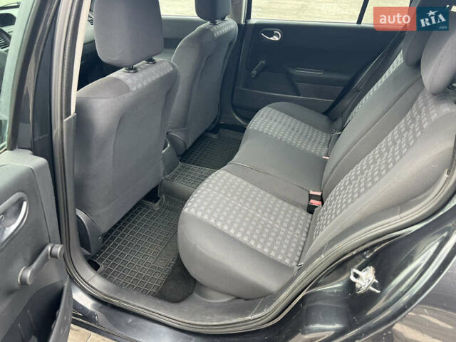 Рено Меган 2007 в Кривом Роге на Automoto.ua Серый Рено Меган, объемом двигателя 1.46 л и пробегом 290 тыс. км за 5500 $, фото 9 на Automoto.ua