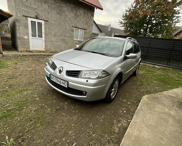 Серый Рено Меган, объемом двигателя 1.6 л и пробегом 209 тыс. км за 5000 $, фото 2 на Automoto.ua