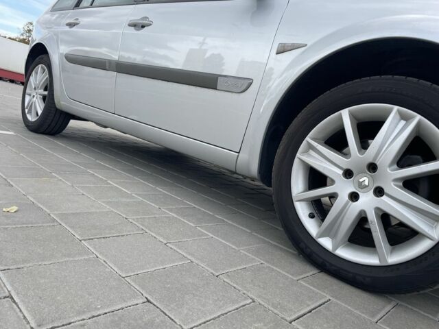 Серый Рено Меган, объемом двигателя 1.6 л и пробегом 196 тыс. км за 5500 $, фото 3 на Automoto.ua