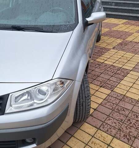 Сірий Рено Меган, об'ємом двигуна 1.6 л та пробігом 74 тис. км за 6800 $, фото 2 на Automoto.ua