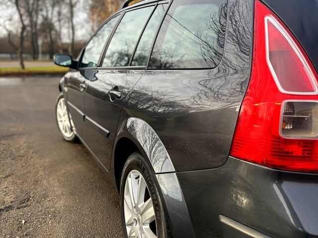 Серый Рено Меган, объемом двигателя 1.6 л и пробегом 215 тыс. км за 5400 $, фото 5 на Automoto.ua