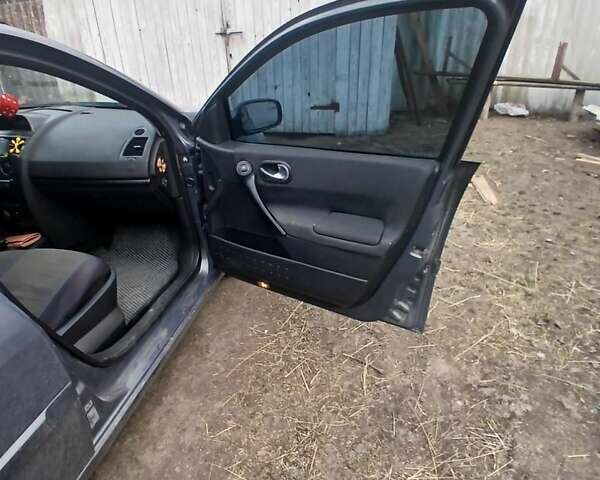 Сірий Рено Меган, об'ємом двигуна 1.46 л та пробігом 285 тис. км за 5200 $, фото 17 на Automoto.ua