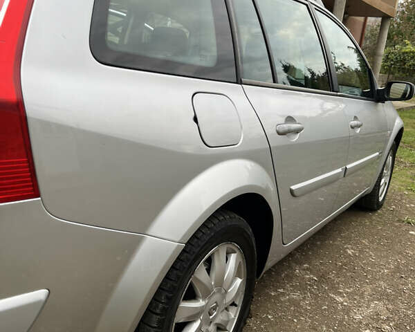 Серый Рено Меган, объемом двигателя 1.6 л и пробегом 209 тыс. км за 5000 $, фото 3 на Automoto.ua