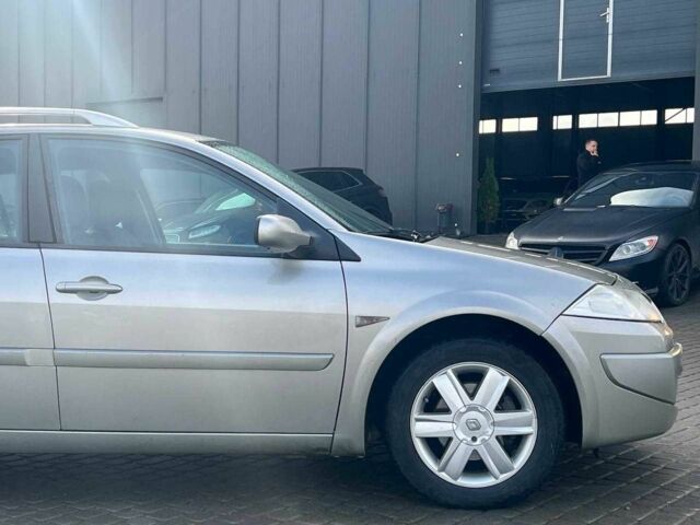 Серый Рено Меган, объемом двигателя 1.5 л и пробегом 342 тыс. км за 4690 $, фото 11 на Automoto.ua