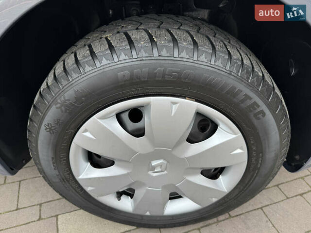 Сірий Рено Меган, об'ємом двигуна 1.6 л та пробігом 106 тис. км за 5999 $, фото 102 на Automoto.ua