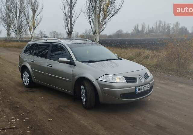 Серый Рено Меган, объемом двигателя 1.5 л и пробегом 250 тыс. км за 4800 $, фото 2 на Automoto.ua