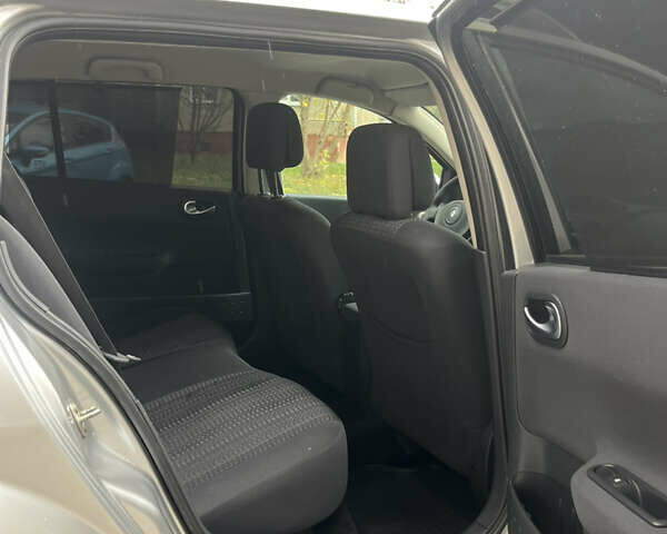 Сірий Рено Меган, об'ємом двигуна 1.9 л та пробігом 230 тис. км за 5200 $, фото 10 на Automoto.ua