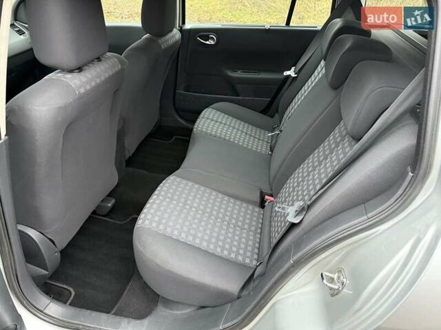 Серый Рено Меган, объемом двигателя 1.6 л и пробегом 206 тыс. км за 5190 $, фото 14 на Automoto.ua