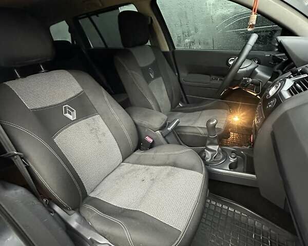 Серый Рено Меган, объемом двигателя 1.6 л и пробегом 248 тыс. км за 5500 $, фото 27 на Automoto.ua