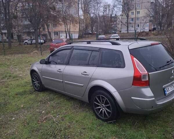 Серый Рено Меган, объемом двигателя 1.6 л и пробегом 234 тыс. км за 4999 $, фото 27 на Automoto.ua