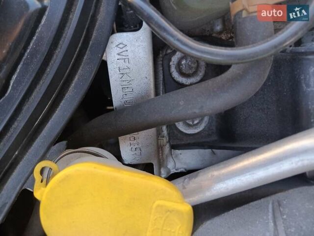 Сірий Рено Меган, об'ємом двигуна 2 л та пробігом 140 тис. км за 5900 $, фото 16 на Automoto.ua
