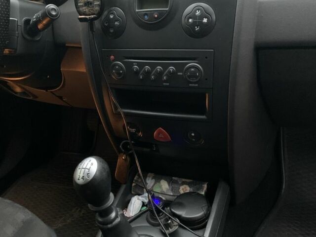 Серый Рено Меган, объемом двигателя 1.5 л и пробегом 345 тыс. км за 5300 $, фото 9 на Automoto.ua