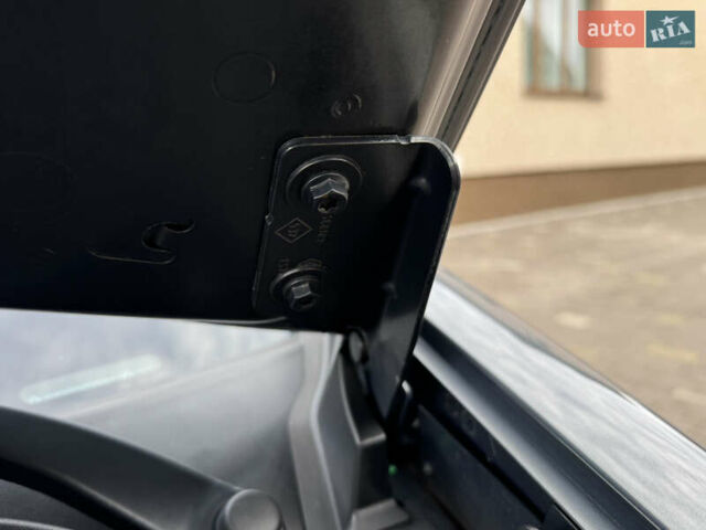 Сірий Рено Меган, об'ємом двигуна 1.6 л та пробігом 106 тис. км за 5999 $, фото 76 на Automoto.ua