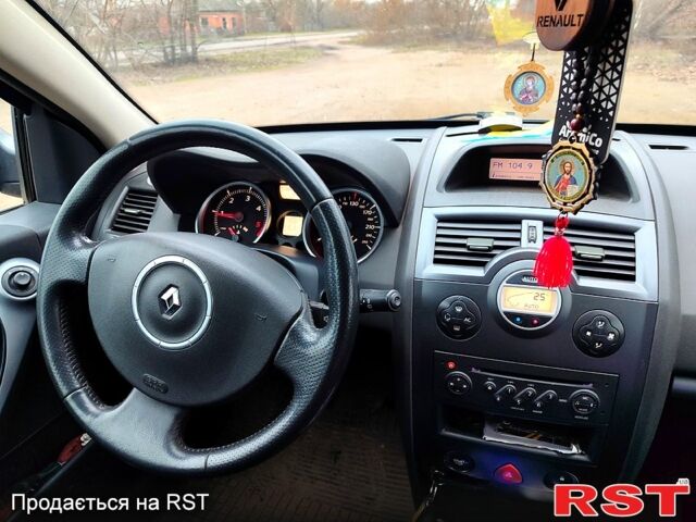 Серый Рено Меган, объемом двигателя 1.5 л и пробегом 0 тыс. км за 5000 $, фото 3 на Automoto.ua