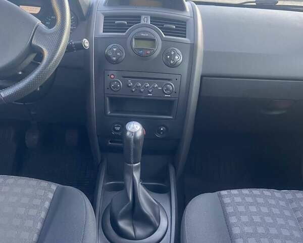 Сірий Рено Меган, об'ємом двигуна 1.6 л та пробігом 201 тис. км за 4780 $, фото 15 на Automoto.ua