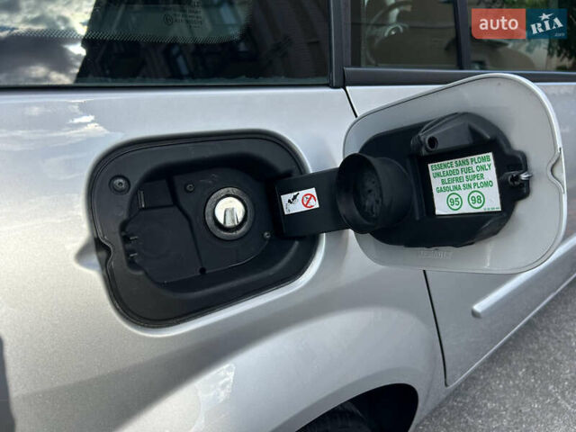 Рено Меган 2007 в Виннице на Automoto.ua Серый Рено Меган, объемом двигателя 1.6 л и пробегом 178 тыс. км за 5850 $, фото 73 на Automoto.ua