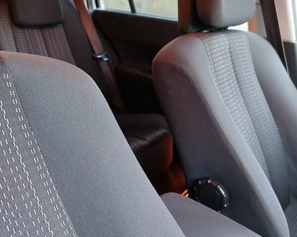 Серый Рено Меган, объемом двигателя 2 л и пробегом 162 тыс. км за 6299 $, фото 133 на Automoto.ua