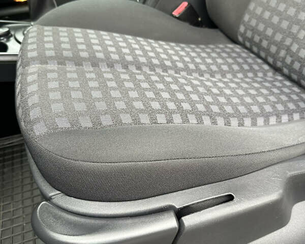 Серый Рено Меган, объемом двигателя 1.6 л и пробегом 174 тыс. км за 5550 $, фото 21 на Automoto.ua