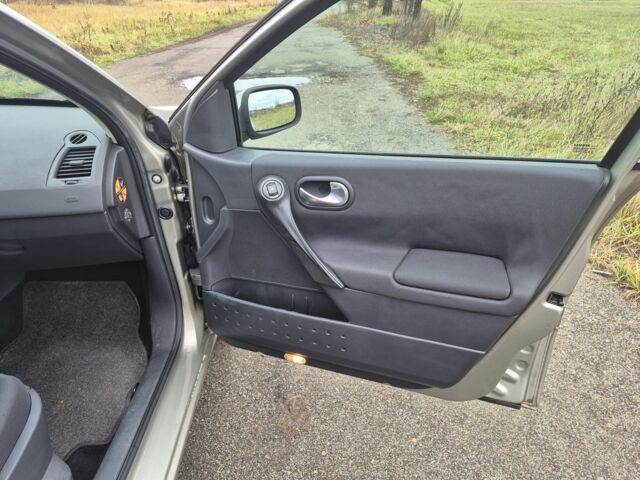 Сірий Рено Меган, об'ємом двигуна 0 л та пробігом 135 тис. км за 5600 $, фото 7 на Automoto.ua