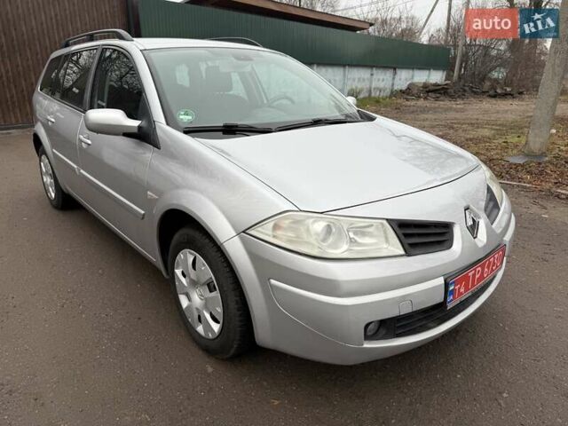 Серый Рено Меган, объемом двигателя 1.6 л и пробегом 206 тыс. км за 5190 $, фото 2 на Automoto.ua