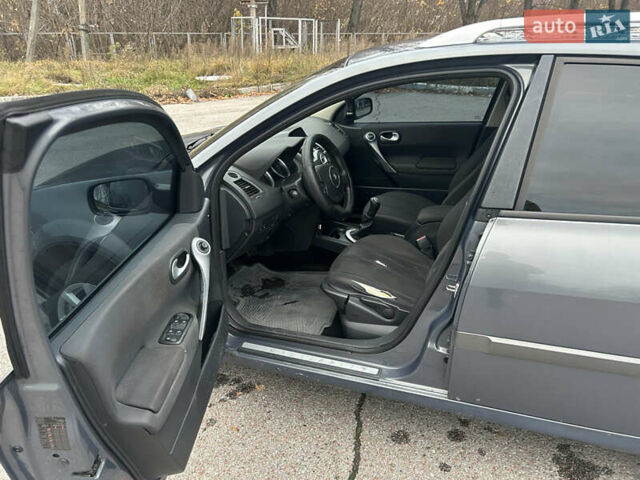 Сірий Рено Меган, об'ємом двигуна 1.6 л та пробігом 507 тис. км за 3700 $, фото 5 на Automoto.ua