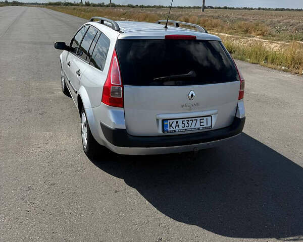 Рено Меган 2007 в Килие на Automoto.ua Серый Рено Меган, объемом двигателя 1.6 л и пробегом 241 тыс. км за 5000 $, фото 5 на Automoto.ua