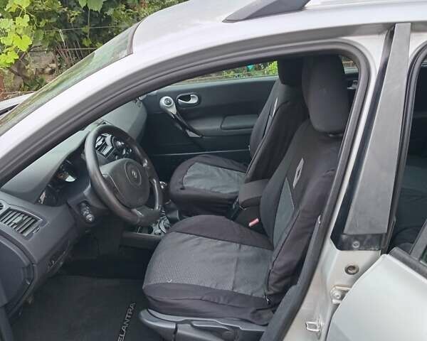 Серый Рено Меган, объемом двигателя 1.6 л и пробегом 308 тыс. км за 4500 $, фото 13 на Automoto.ua