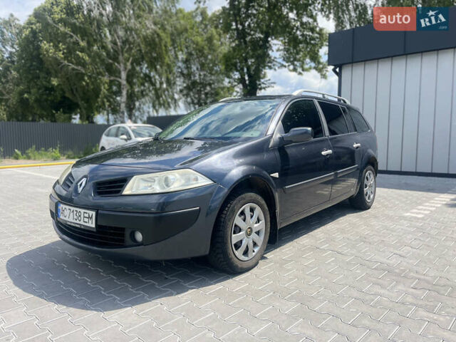 Серый Рено Меган, объемом двигателя 1.6 л и пробегом 217 тыс. км за 4750 $, фото 2 на Automoto.ua