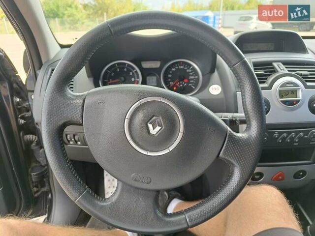 Серый Рено Меган, объемом двигателя 1.6 л и пробегом 240 тыс. км за 5450 $, фото 11 на Automoto.ua