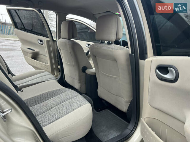 Серый Рено Меган, объемом двигателя 1.6 л и пробегом 281 тыс. км за 4800 $, фото 22 на Automoto.ua