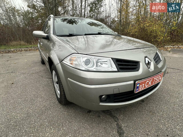 Серый Рено Меган, объемом двигателя 1.6 л и пробегом 179 тыс. км за 5300 $, фото 1 на Automoto.ua