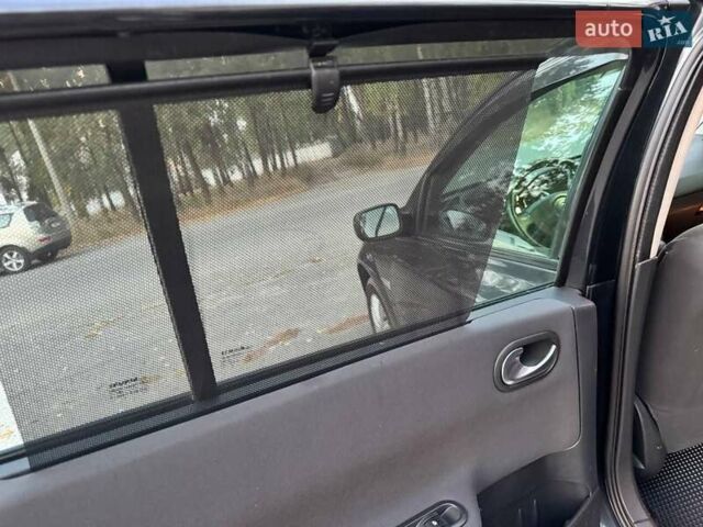 Серый Рено Меган, объемом двигателя 1.6 л и пробегом 190 тыс. км за 5650 $, фото 34 на Automoto.ua