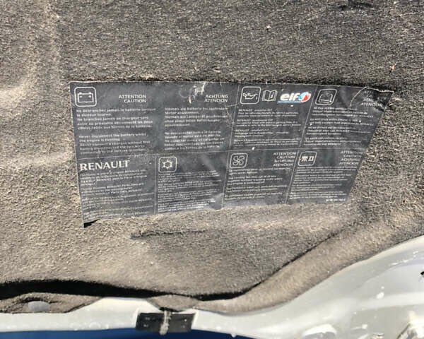 Серый Рено Меган, объемом двигателя 0 л и пробегом 128 тыс. км за 6500 $, фото 11 на Automoto.ua