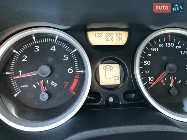 Серый Рено Меган, объемом двигателя 0 л и пробегом 128 тыс. км за 6500 $, фото 5 на Automoto.ua