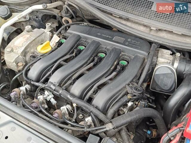 Серый Рено Меган, объемом двигателя 1.6 л и пробегом 240 тыс. км за 5450 $, фото 30 на Automoto.ua