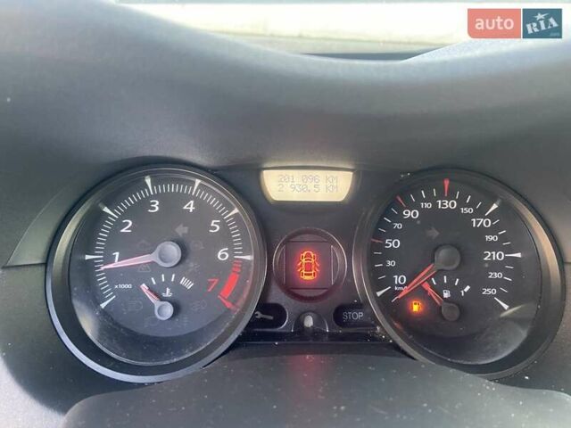Сірий Рено Меган, об'ємом двигуна 1.6 л та пробігом 201 тис. км за 4780 $, фото 23 на Automoto.ua